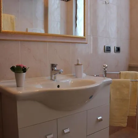 Olivi Semesterbostad Lazise